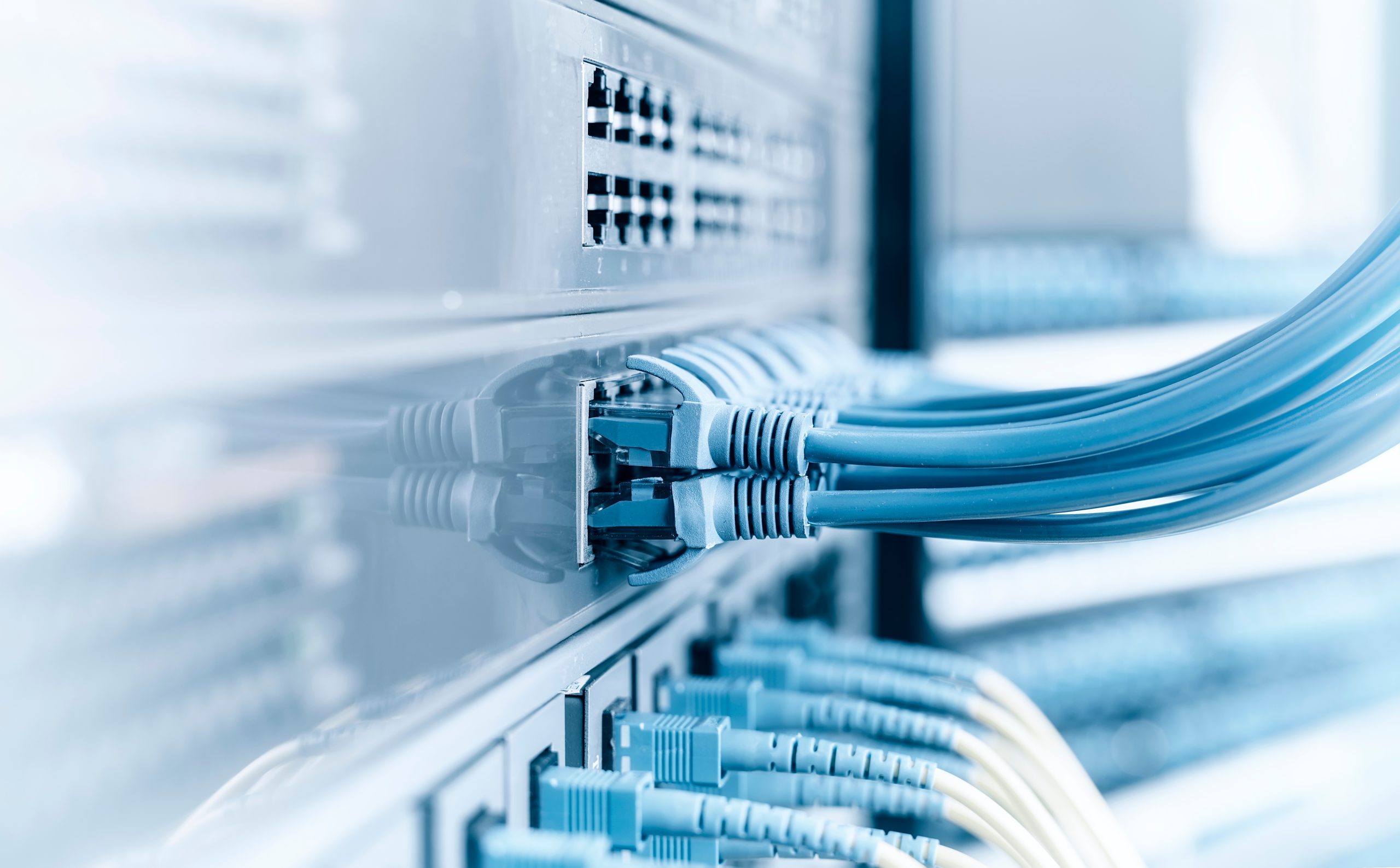 Network,Panel,,Switch,And,Cable,In,Data,Center